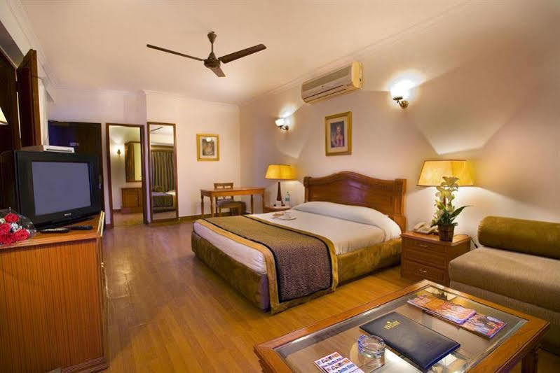 The Bmk Hotel Greater Kailash Delhi (National Capital Territory of India) Extérieur photo
