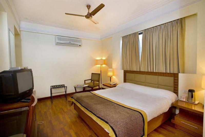 The Bmk Hotel Greater Kailash Delhi (National Capital Territory of India) Extérieur photo