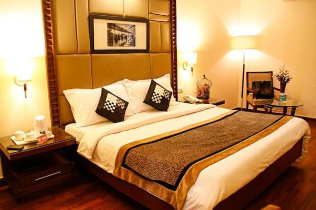The Bmk Hotel Greater Kailash Delhi (National Capital Territory of India) Extérieur photo